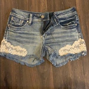 Shyanne shorts with crochet detailing